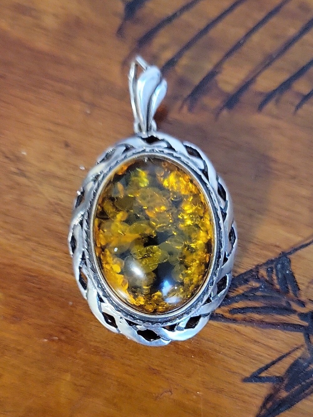 925 Silver Oval Amber Cabachon Pendant